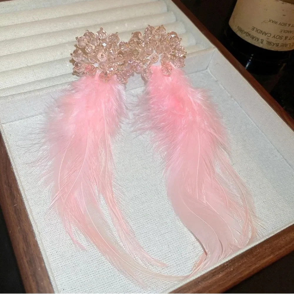 🌟 Gorgeous Pink Feather Crystals Long Earrings